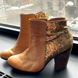 Used Vince Camuto Glitter Bootie. Size 9